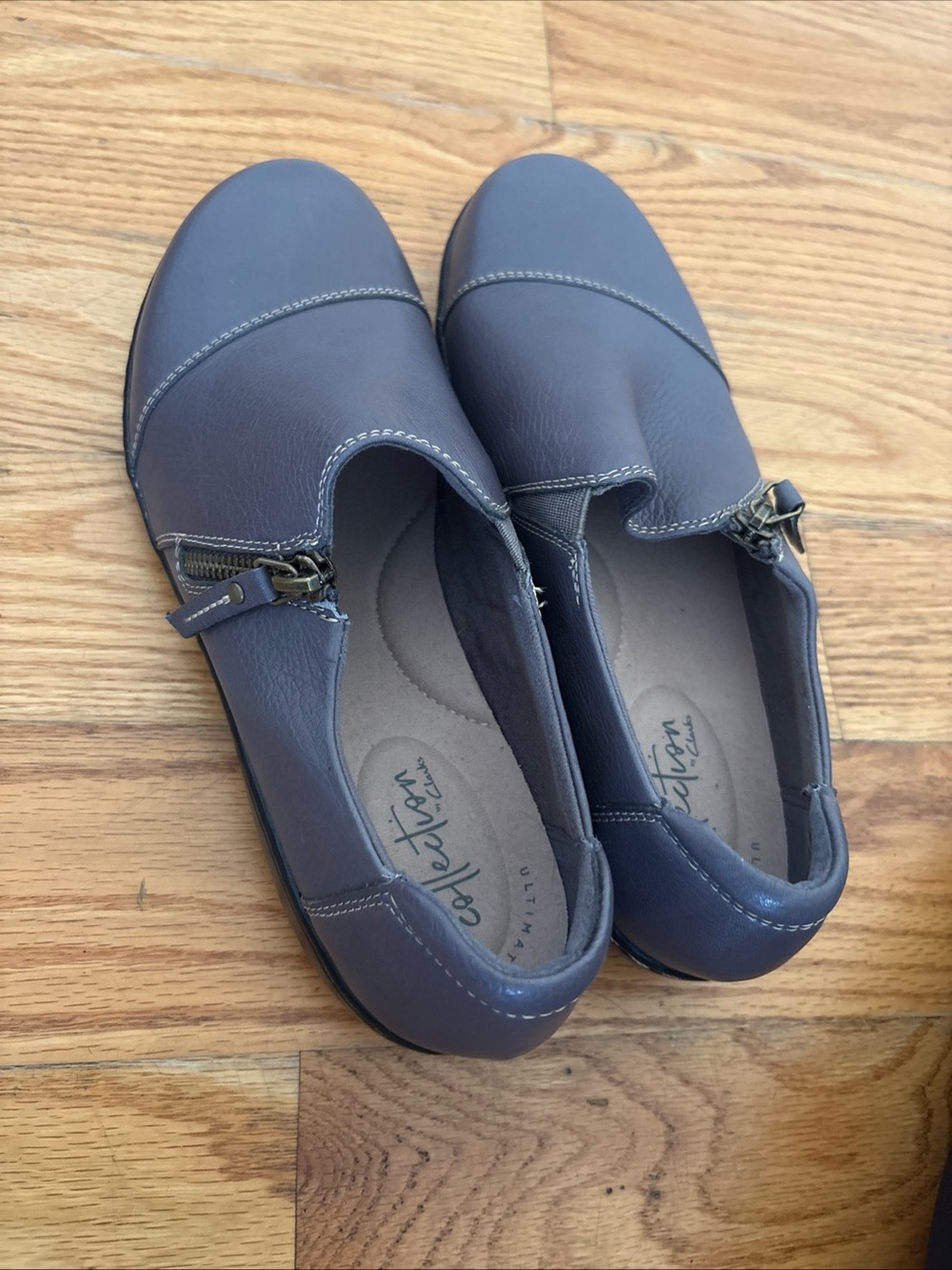 Clarks Women's Slip-On Flats in Dark Gray Leather with Side Zip